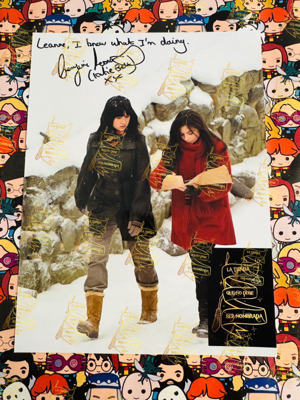 FOTOGRAFIA FIRMADO POR KATIE BELL (GEORGINA LEONIDAS)