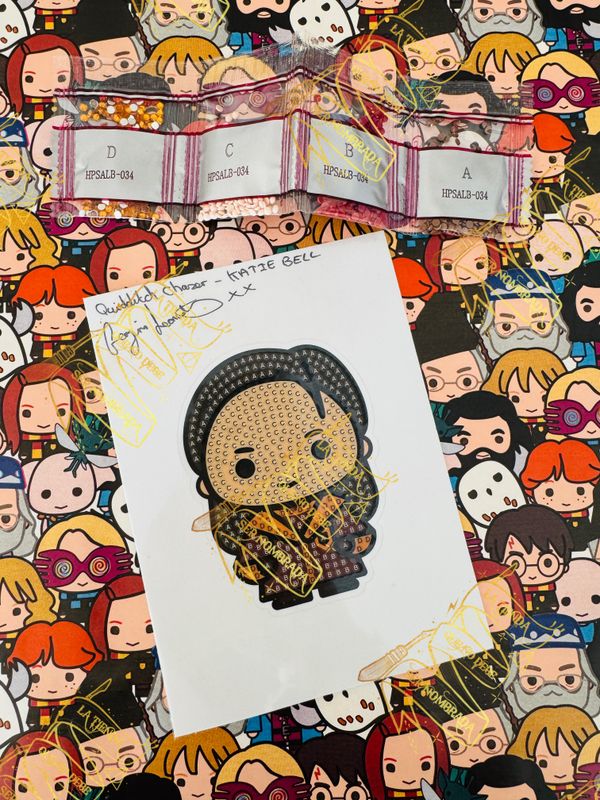 PEGATINA CRYSTAL ART FIRMADA POR KATIE BELL (GEORGINA LEONIDAS)