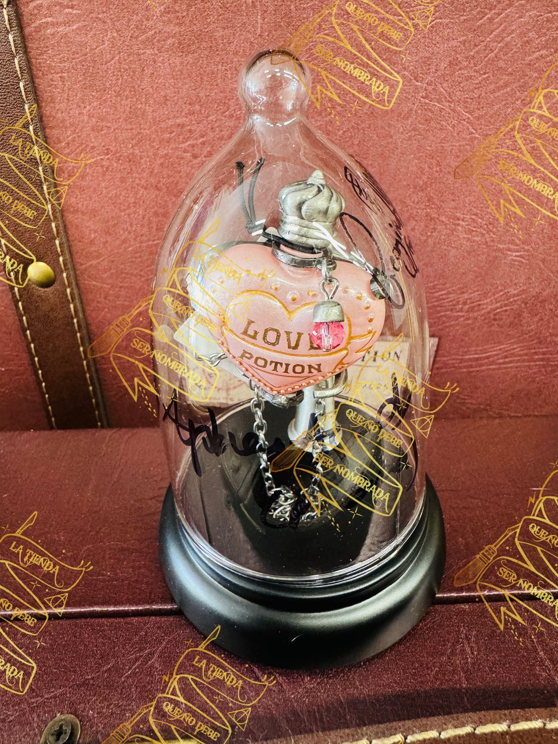 REPLICA POCION AMOR FIRMADO POR PADMA PATIL (AFSHAN AZAD) & POR KATIE BELL (GEORGINA LEONIDAS)