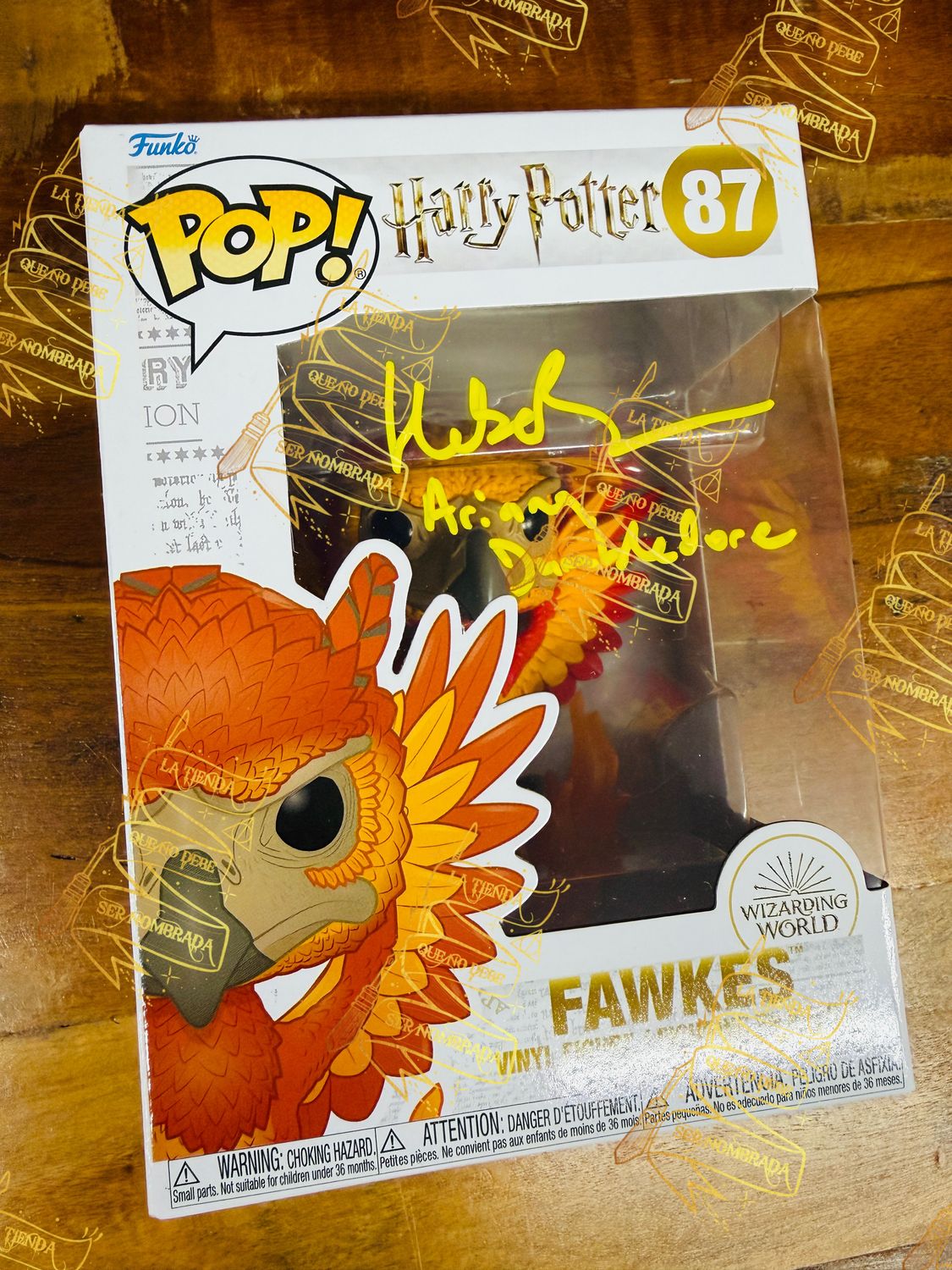 FUNKO POP FENIX FIRMADO POR ARIANA DUMBLEDORE (HEBE BEARDSALL)