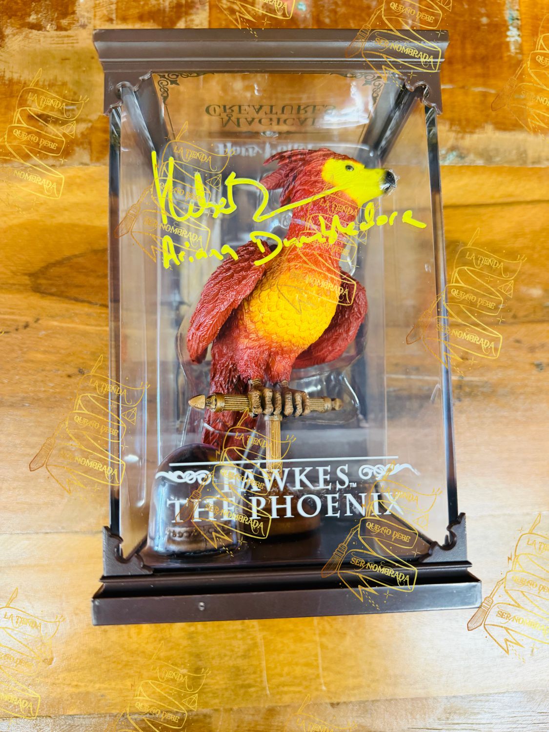FIGURA FENIX FIRMADA POR ARIANA DUMBLEDORE (HEBE BEARDSALL)