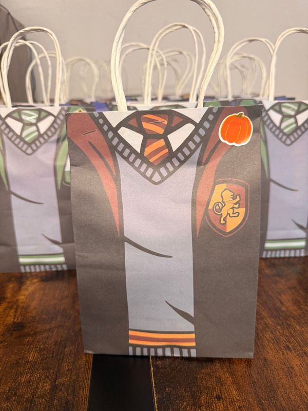 BOLSA SORPRESA GRYFFINDOR PARA NIÑOS HARRY POTTER