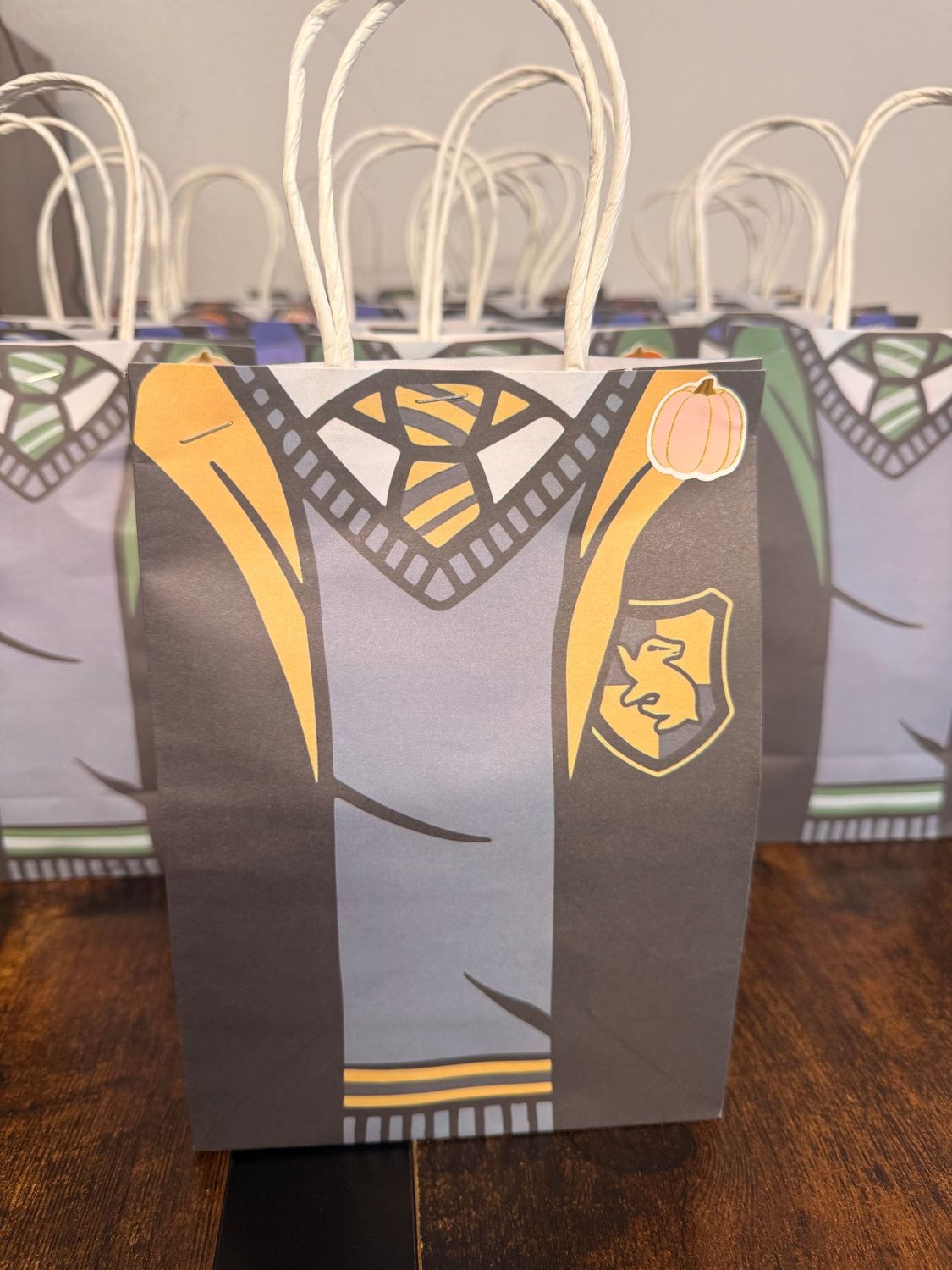 BOLSA SORPRESA HUFFLEPUFF PARA NIÑOS HARRY POTTER BOLSA SORPRESA HUFFLEPUFF PARA NIÑOS HARRY POTTER