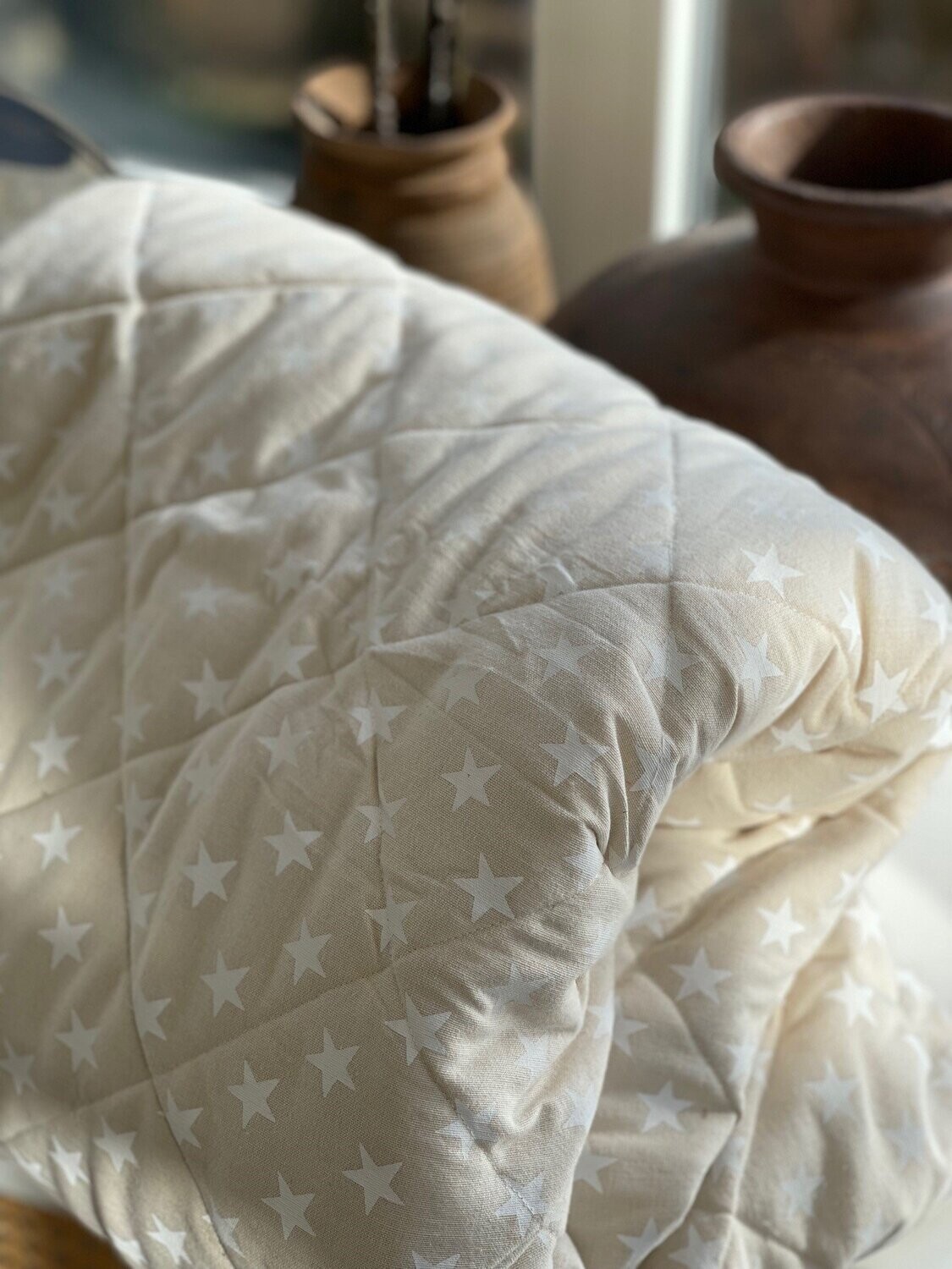 Quilt creme m. Sterne