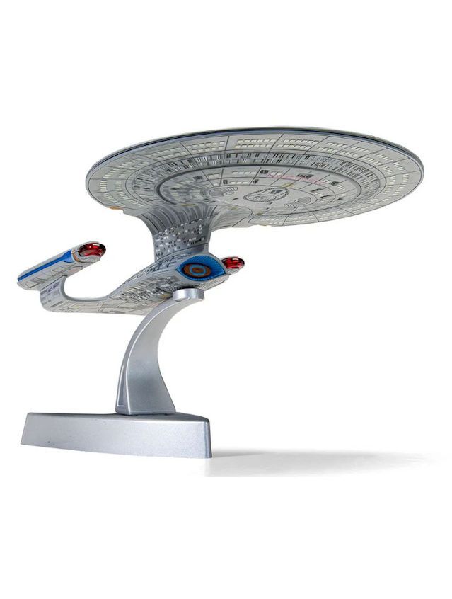 Star Trek Die Cast Model The Next Generation USS Enterprise NCC-1701-D