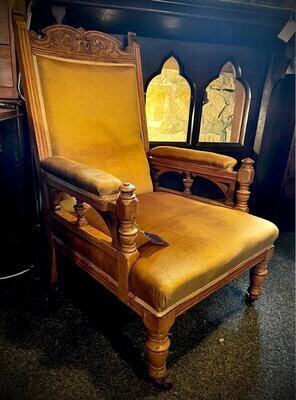Carved victorian oak throne chair