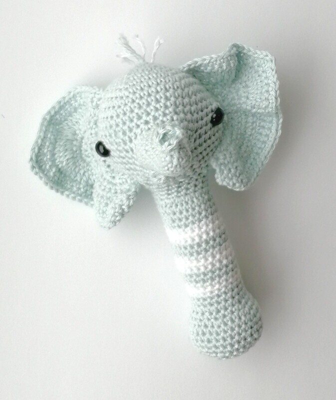 Doudou Hochet sonore tête d’éléphant bleu
