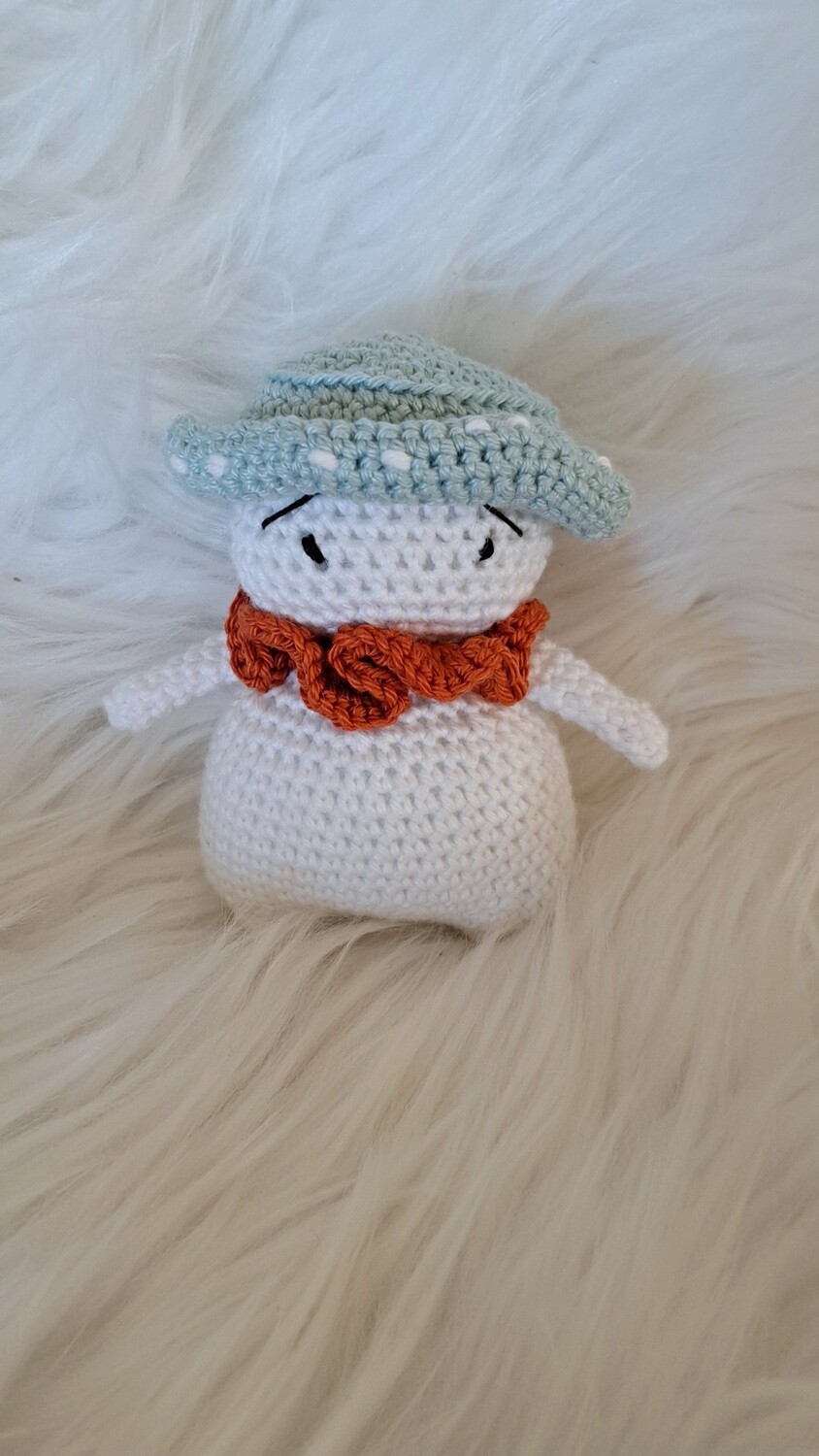 Petite Poupée Bonhomme de neige crocheté en fil de coton