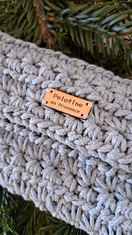 Pochette crocheté en fil de coton corde bleu