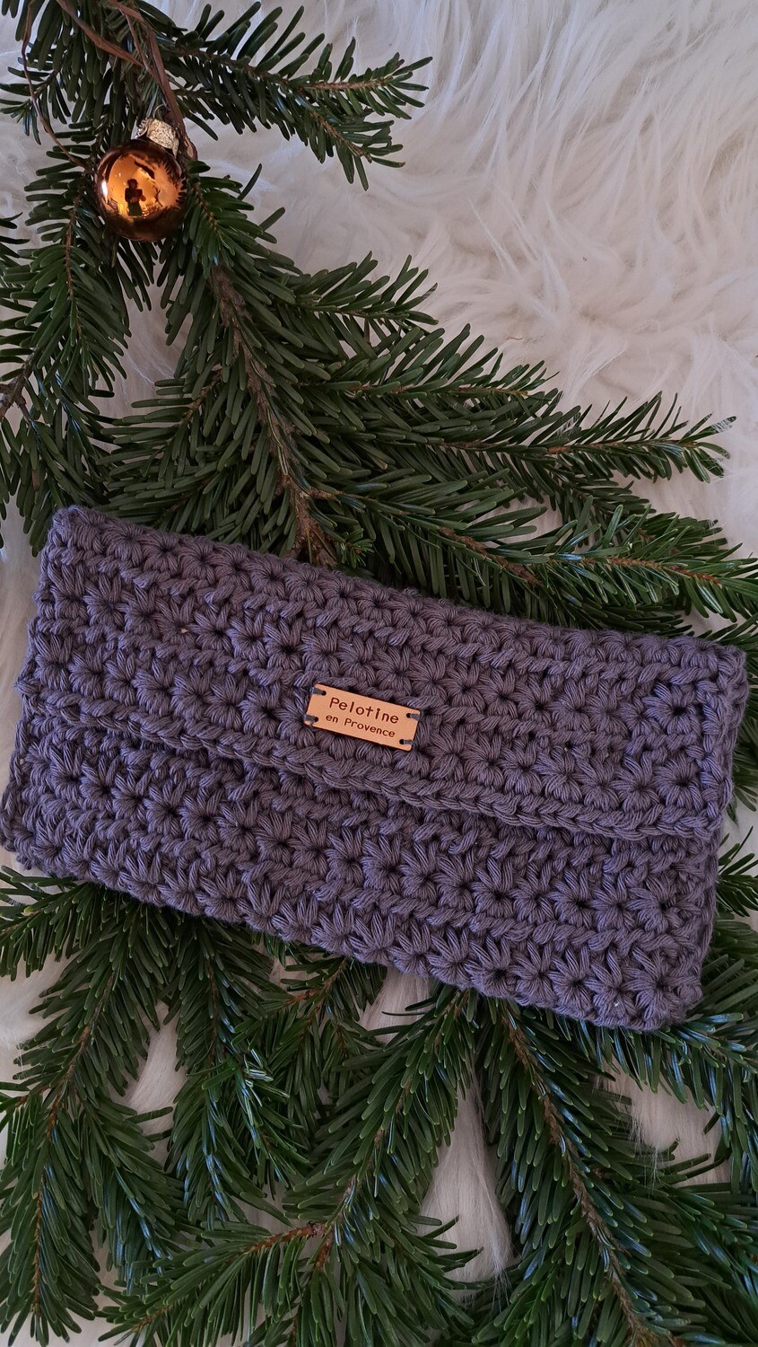 Pochette crocheté en fil de coton épais gris anthracite