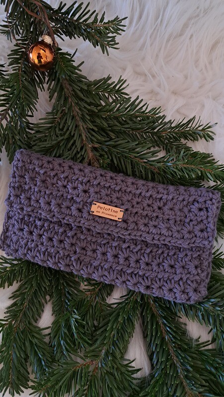 Pochette crocheté en fil de coton épais gris anthracite