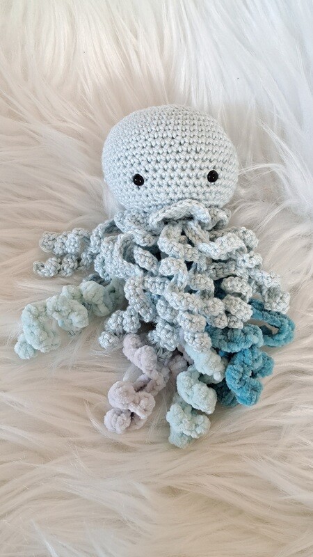 Doudou Méduse grelot bleu pastel avec tentacules