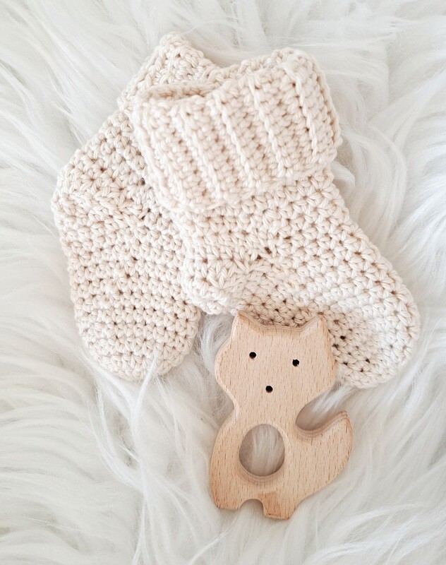 Chausson chaussette bébé 0-3 mois couleur crème crocheté en fil coton