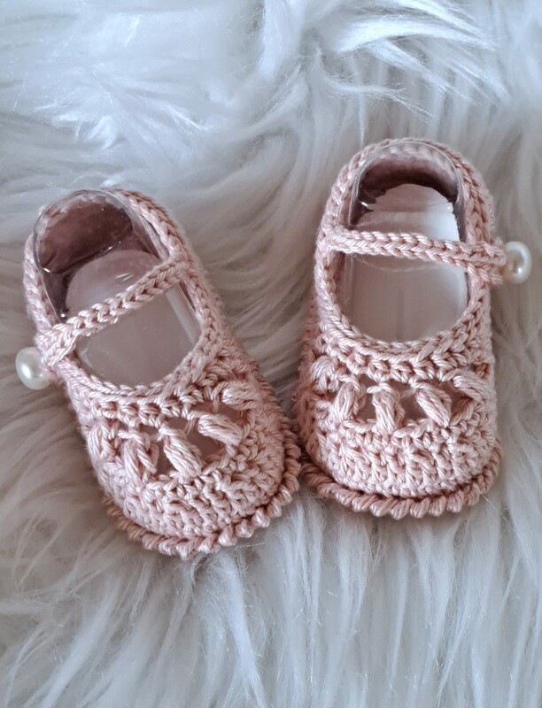 Chausson-sandales bébé 0-3 mois couleur rose poudré crocheté en fil coton