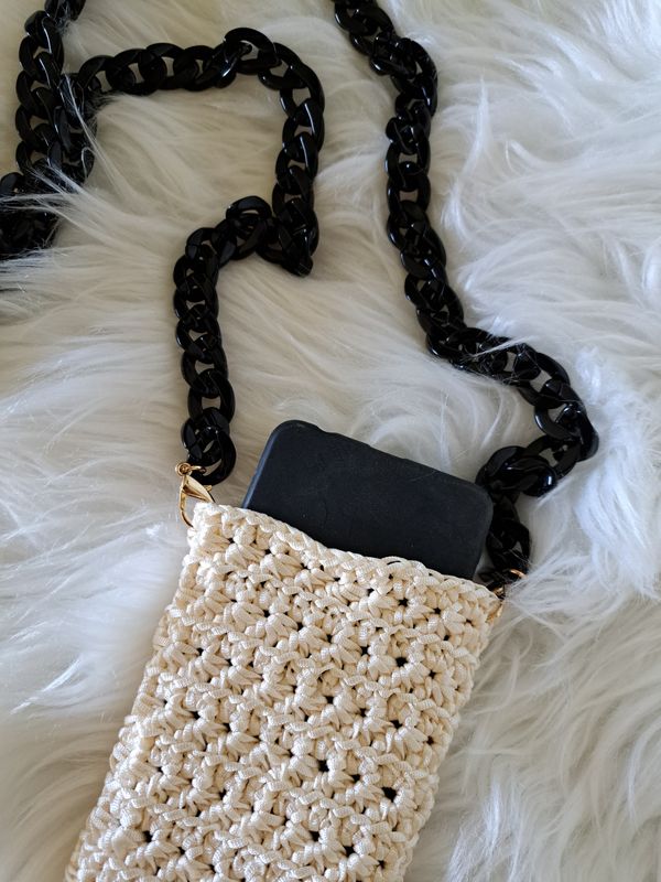 Pochette bandoulière couleur crème pour téléphone portable