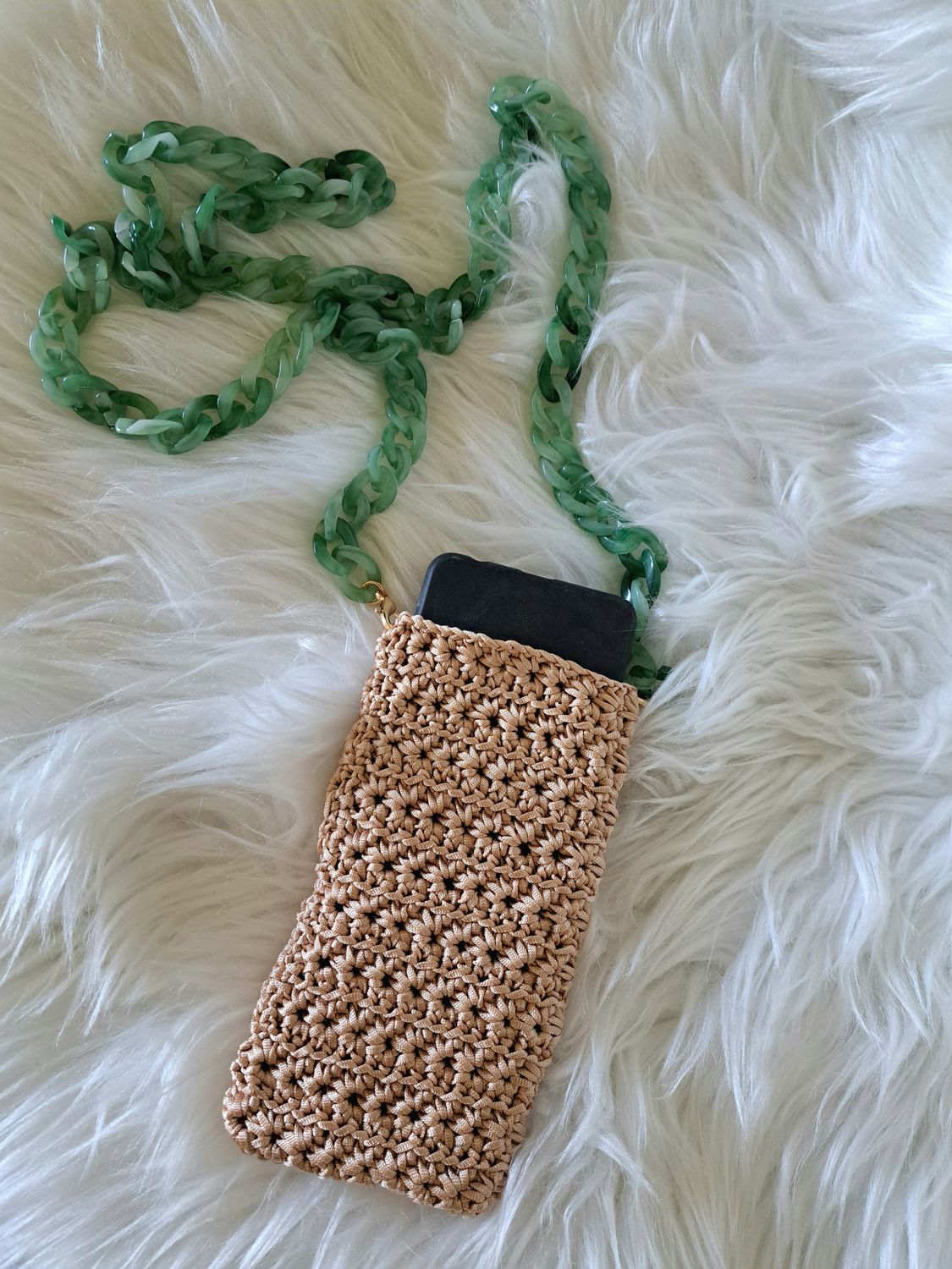 Pochette bandoulière couleur beige pour téléphone portable