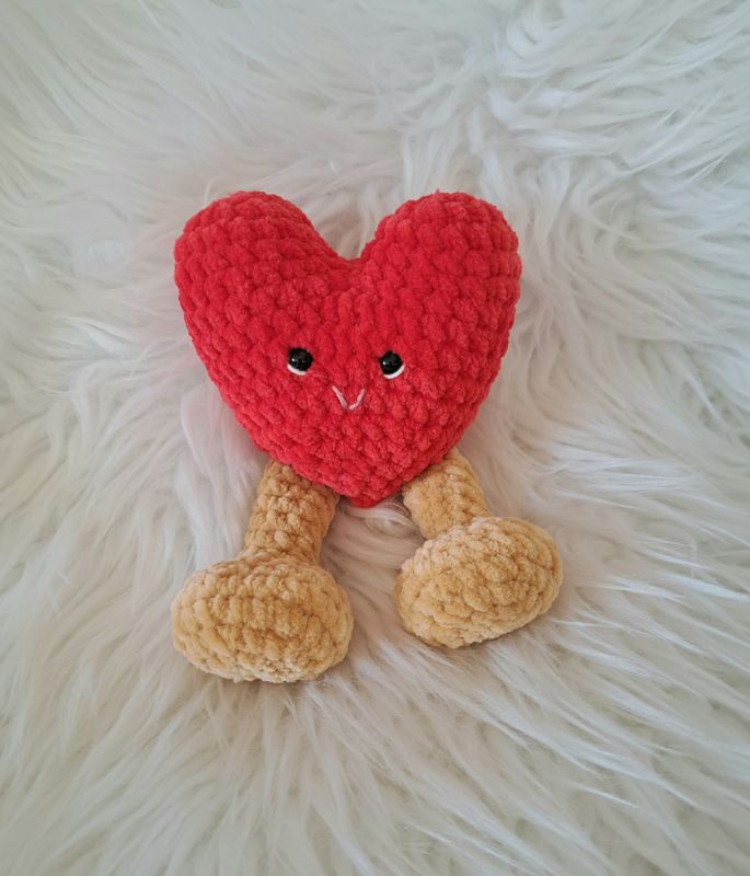 Doudou Cœur style Jelly Cat  spéciale St. Valentin crocheté en fil de velours rouge