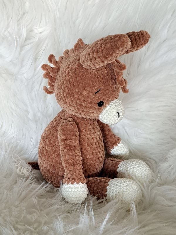Doudou Âne  tous doux crocheté en fil de velours marron