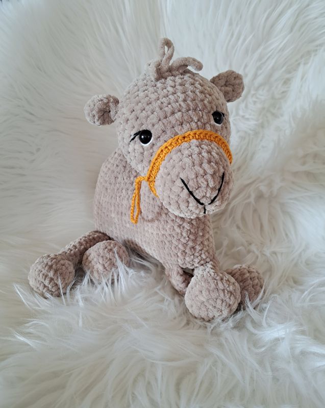 Doudou Dromadaire tous doux crocheté en fil de velours ficelle