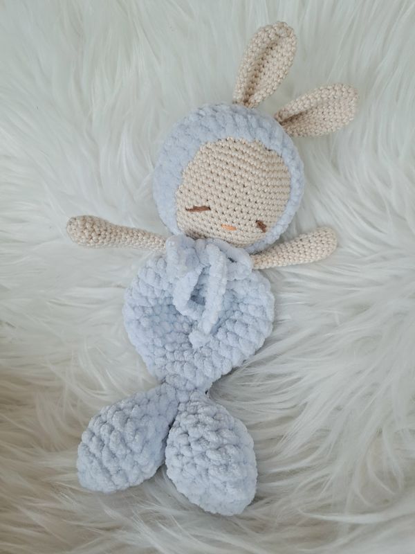 Doudou  bébé Lapin couleur bleu clair tous moux crocheté en velours et coton