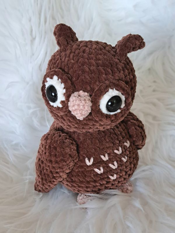 Doudou Hiboux crocheté en fil de velours marron