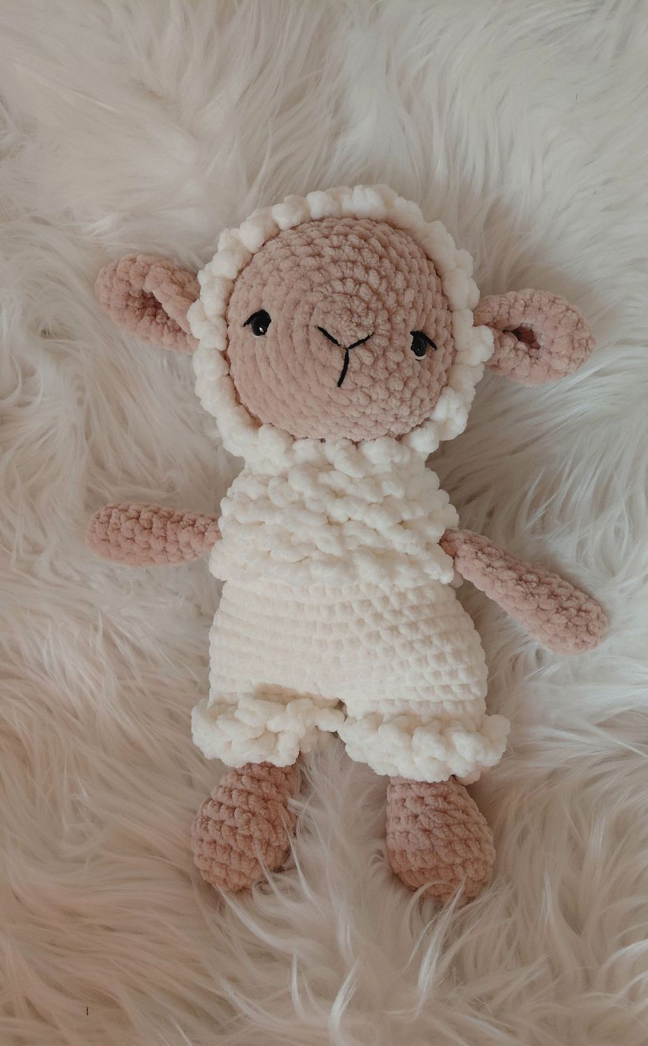 Mouton moux crocheté en velours de coton crème et beige Mouton moux crocheté en velours de coton crème et beige