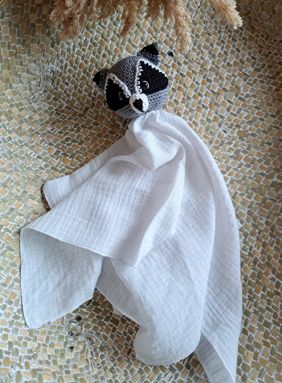 Doudou lange Raton laveur couleur blanc tête de