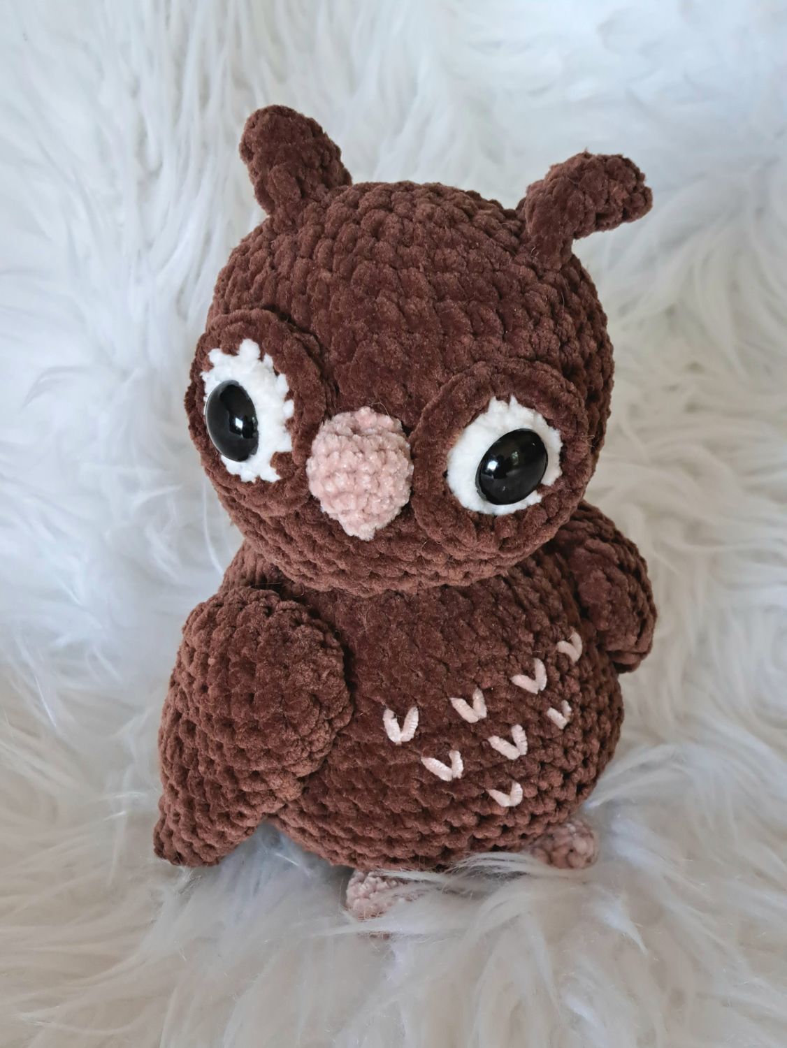Hiboux crocheté en fil de velours marron