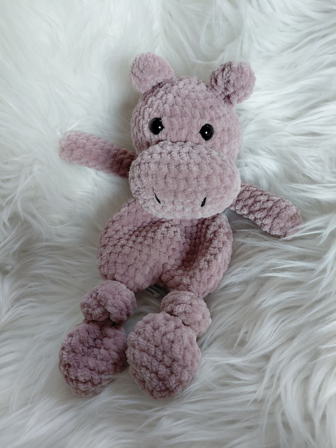 Hippopotame moux et plat crocheté en fil de velours grisrose