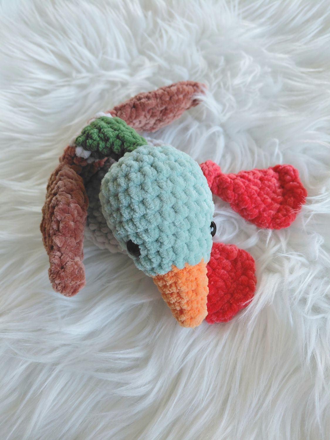 Canard col vert moux et plat entièrement crocheté à la main avec du fil de velours