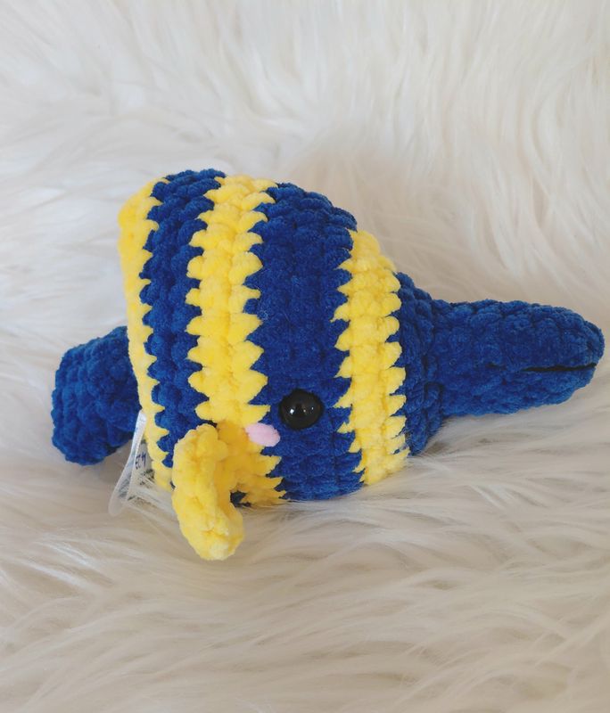 Poisson "Dory" crocheté en fil de velours