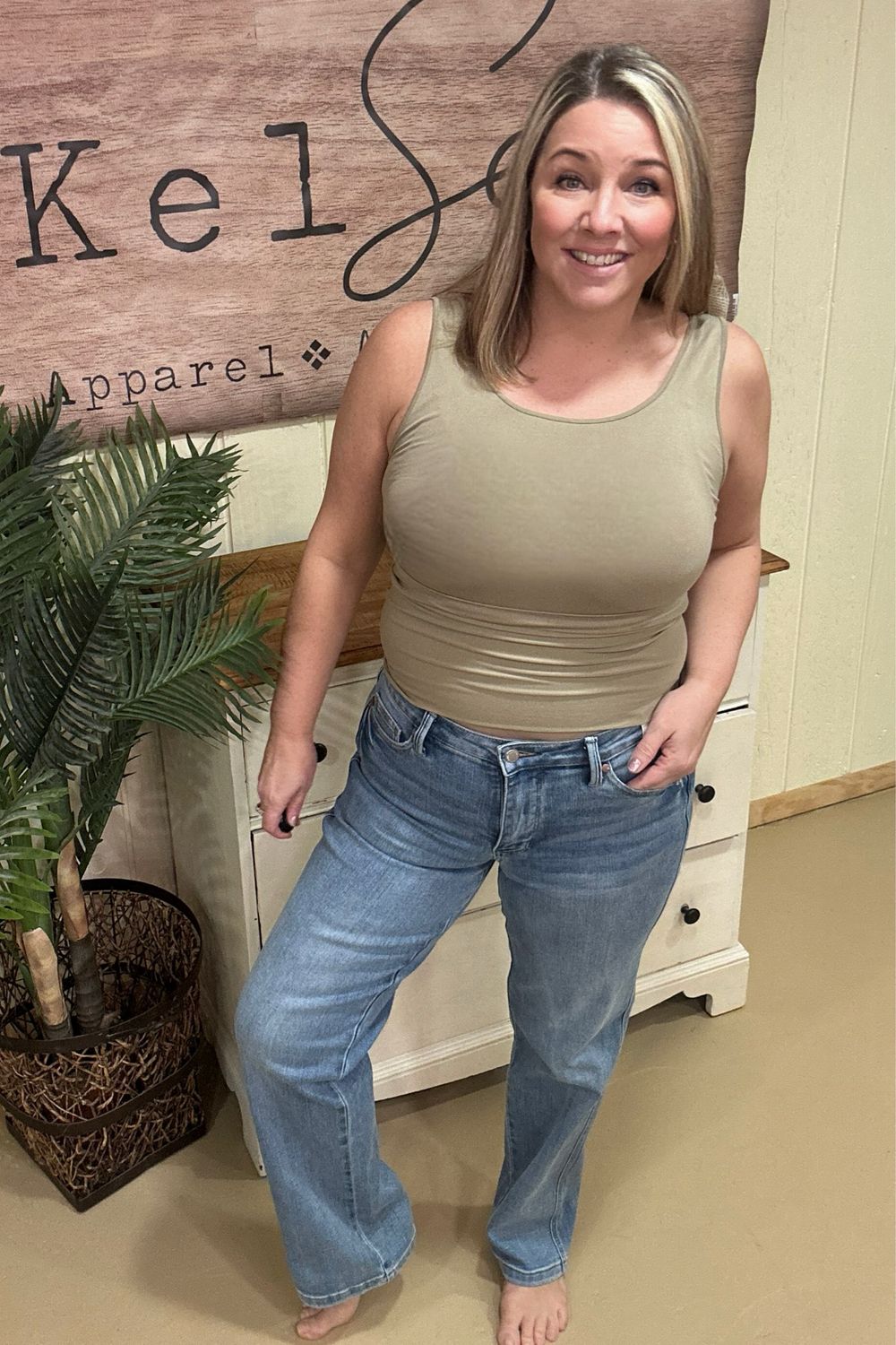 Judy Blue Medium Wash Straight Fit Jean