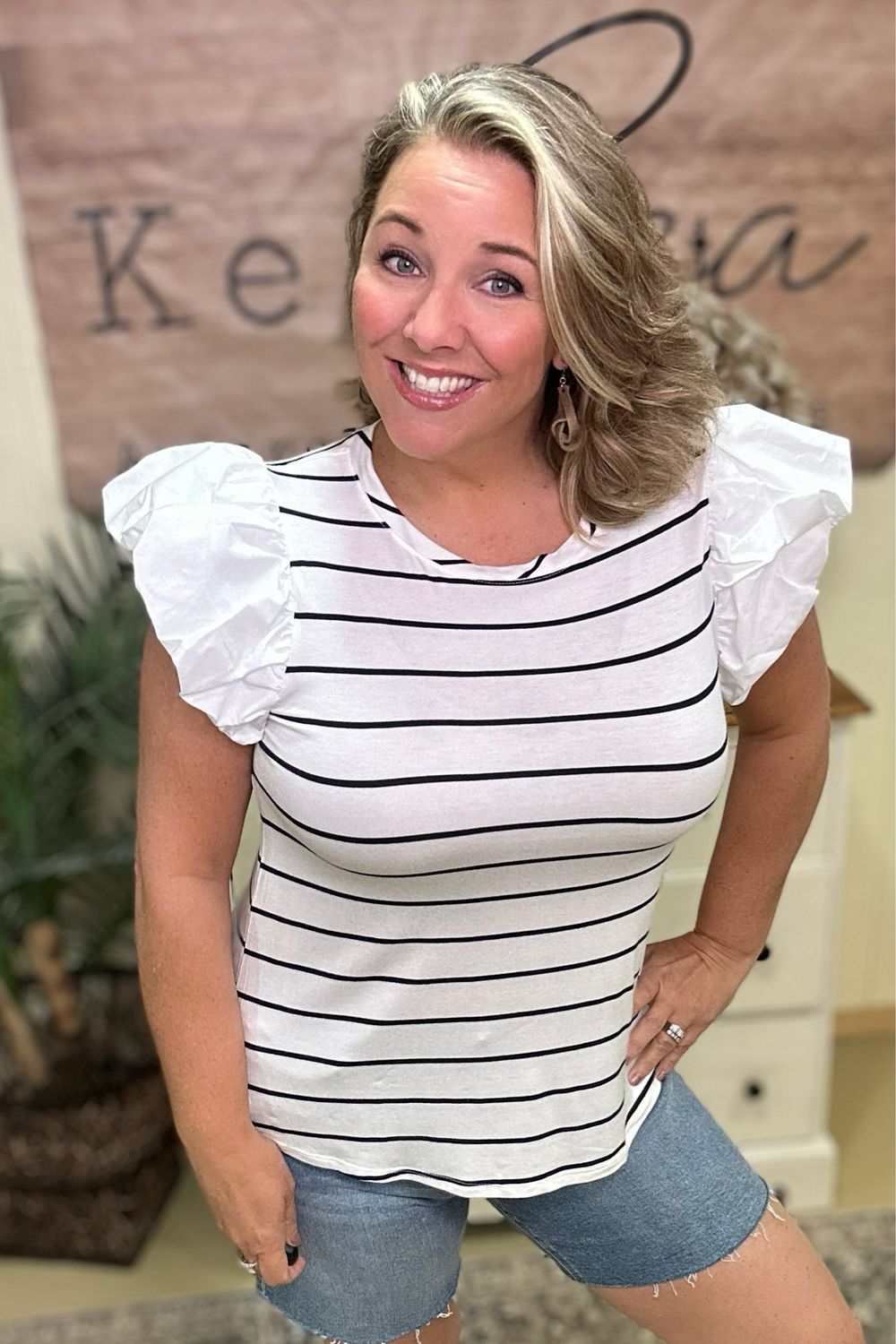 White &amp; Navy Puffy Sleeve Tee