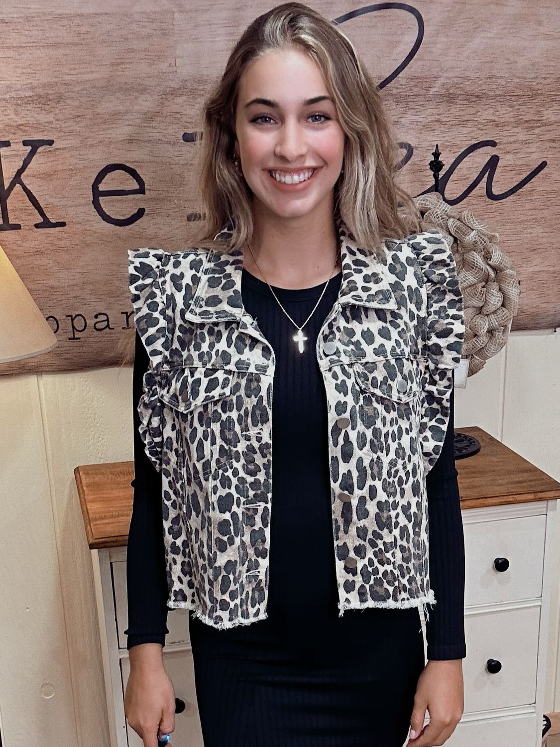 Ruffled Sleeve Leopard Print Vest