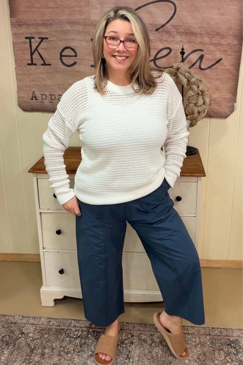 Cropped Wide Leg Barrel Pant