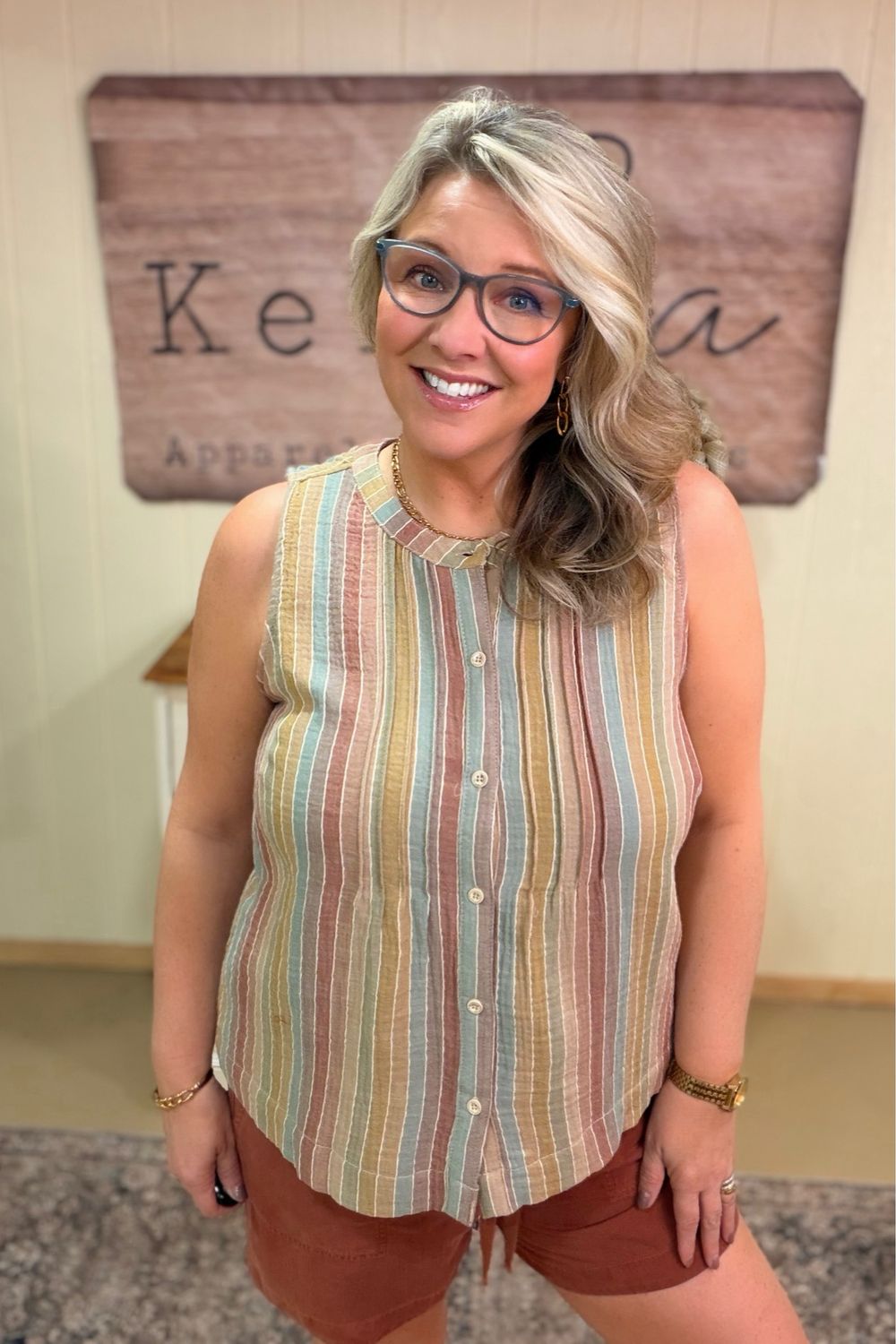 Mid-Tone Striped Gauze Sleeveless Blouse