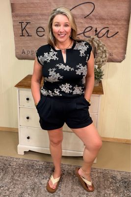 Black Pleated Chic Comfort Shorts