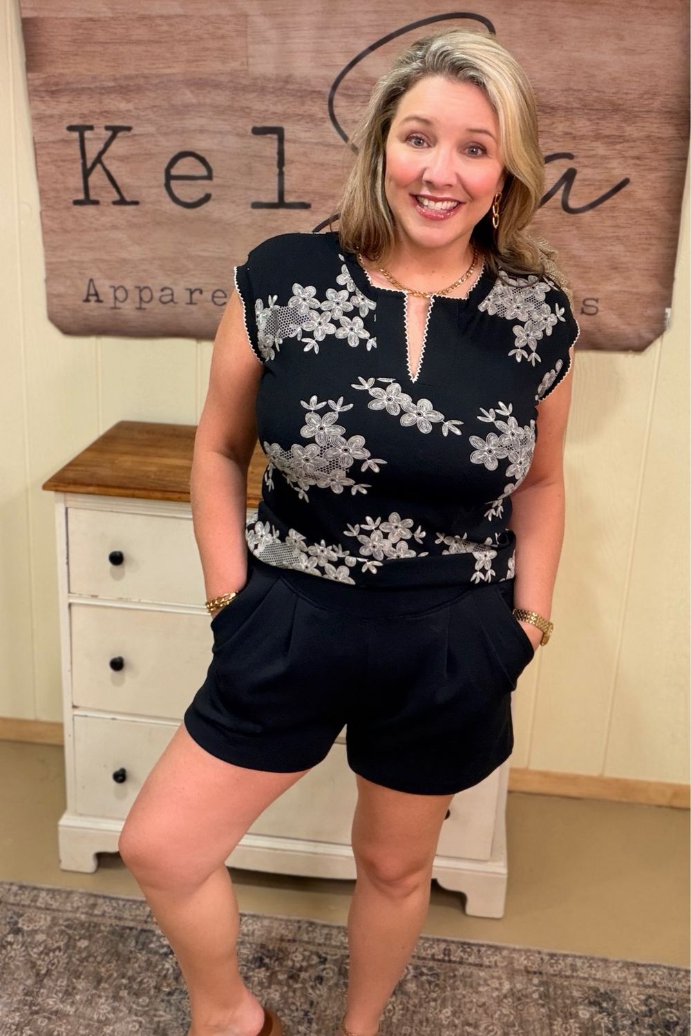 Black Pleated Chic Comfort Shorts