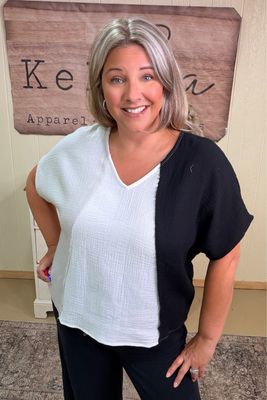 Tri-tone Vertical Color Block Gauze Top