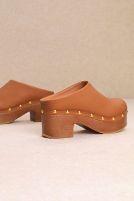 Mi.iM Freya Camel Studded Platform Clog