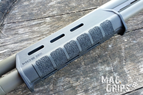 MagGrips Mossberg 590/590A1 MOE M-LOK Forend Grip Kit