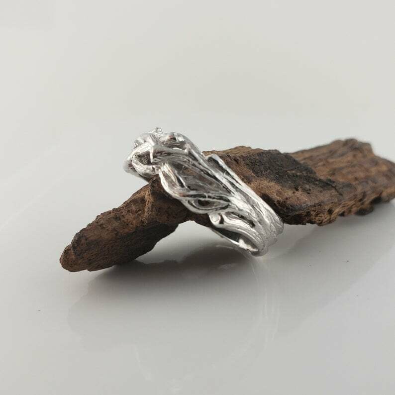 Men&#39;s/Unisex Crossover Twig Wedding Ring, 14k Solid Gold Wedding Band