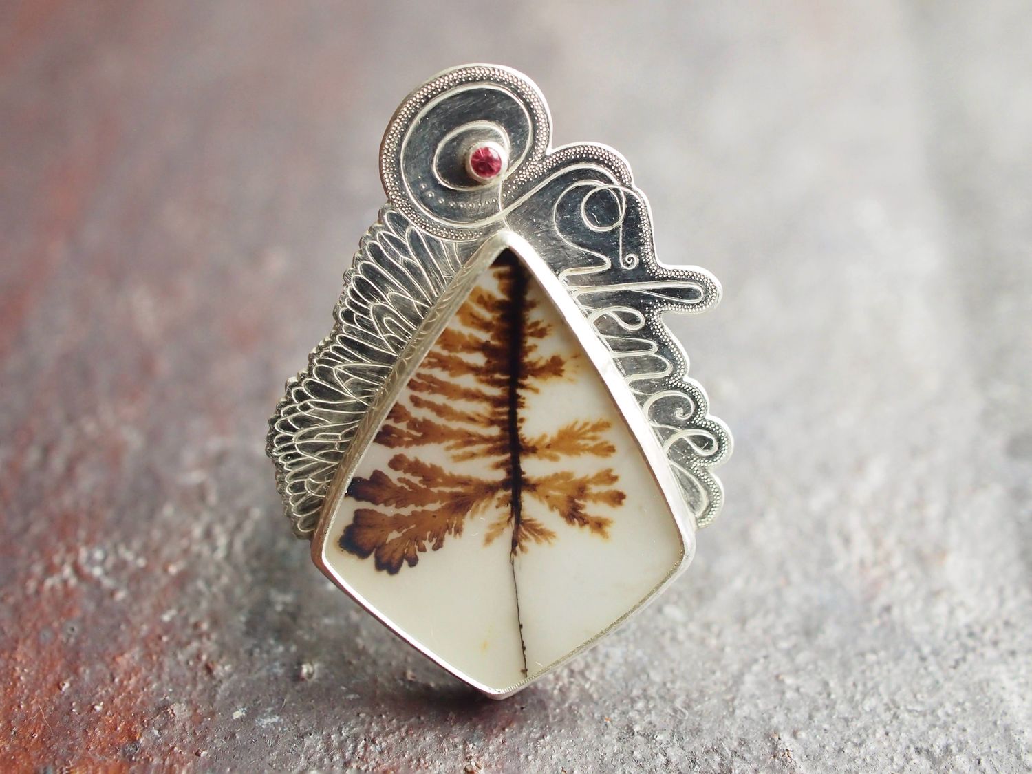 Silence ring。Size US 6.75