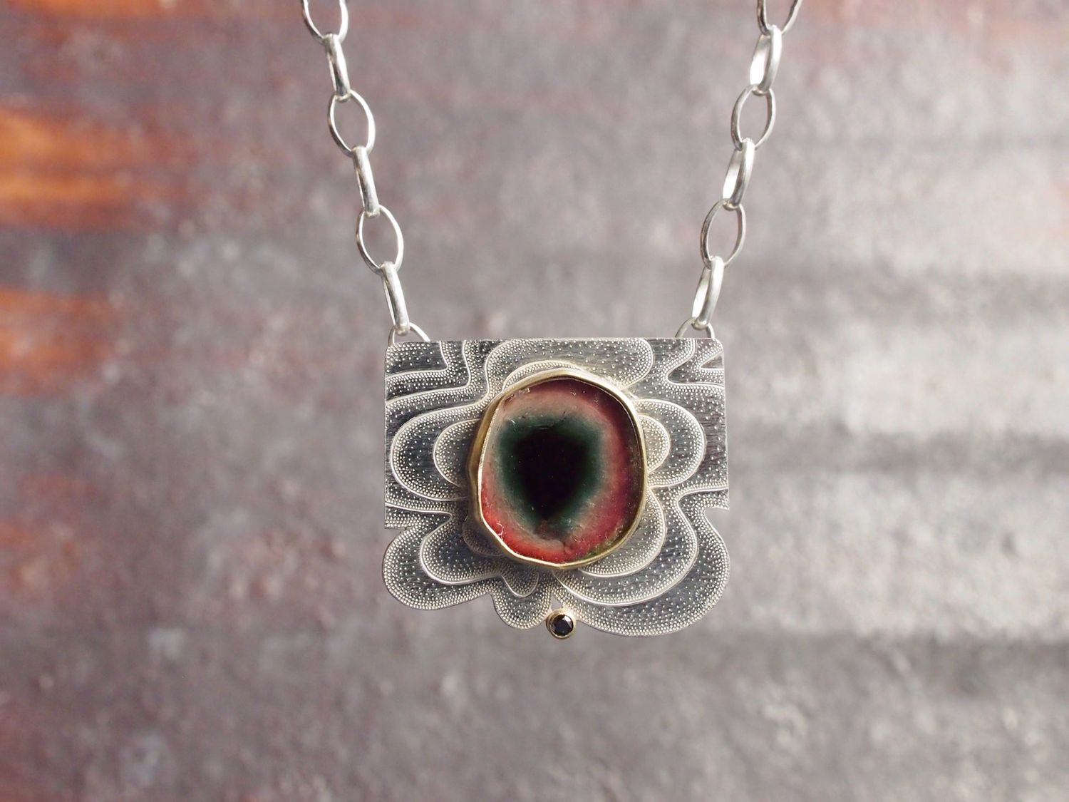 Aliran V necklace