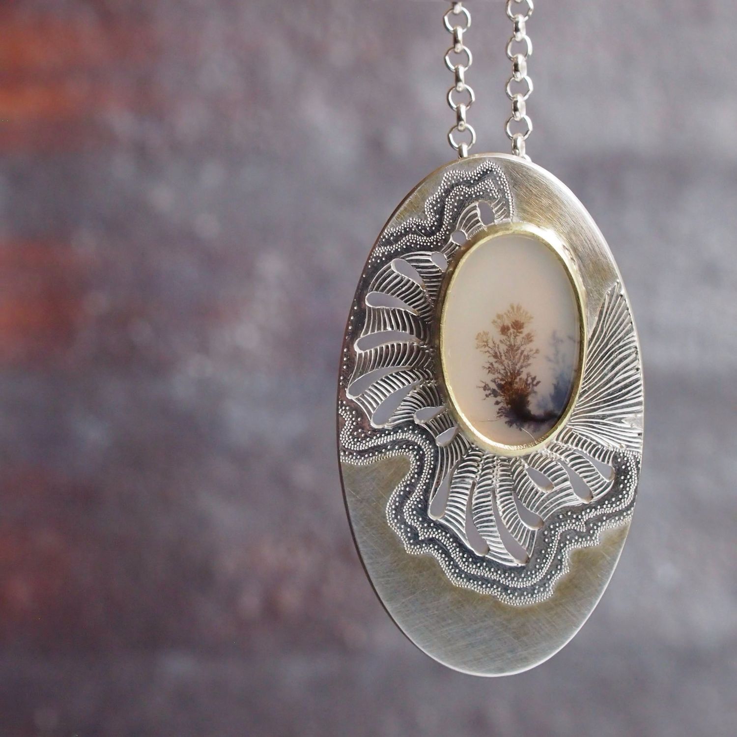 Somnium necklace