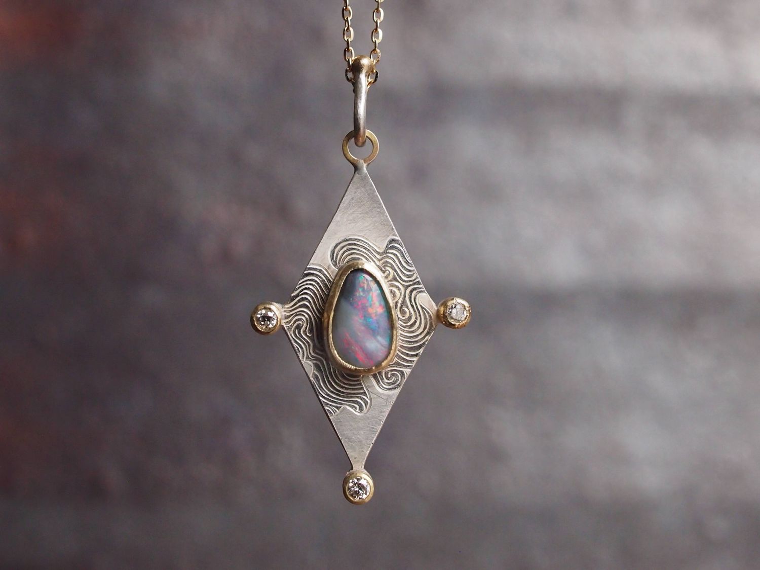 Bayang-bayang II necklace