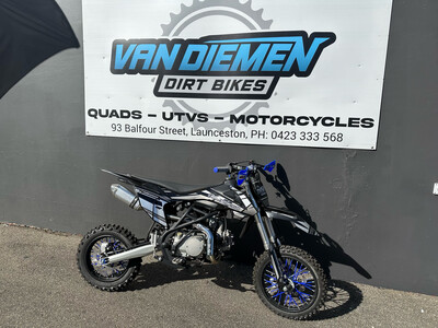 Diemen Motorcycles DM125 Blue
