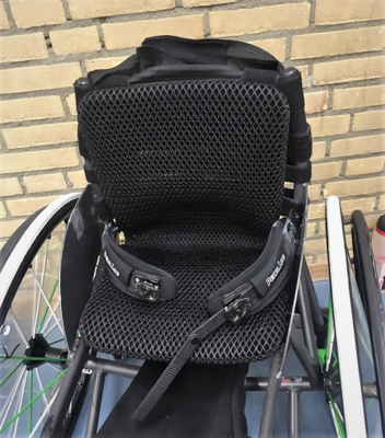Sports wheelchair