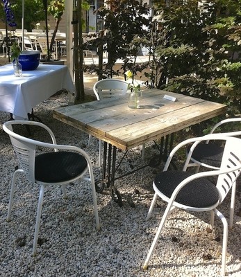 Franse bistrostoeltjes / French bistro chairs 