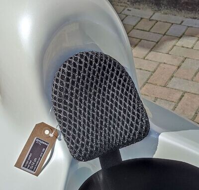 "Neck" pad in use on a Milan velomobile